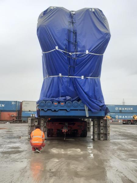 21 ədəd 302 tonluq mühərriklərin, 7 ədəd 100 tonluq transformatorların və 21 ədəd 77 tonluq generatorların sürüşdürülməsi və yüklənməsi