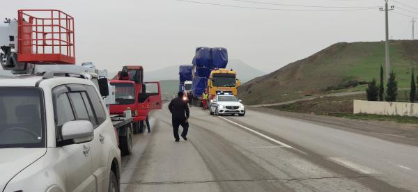 21 ədəd 302 tonluq mühərriklərin, 7 ədəd 100 tonluq transformatorların və 21 ədəd 77 tonluq generatorların daşınması Sənqəçal Elektrik Stansiyası – Qobu Elektrik Stansiyası