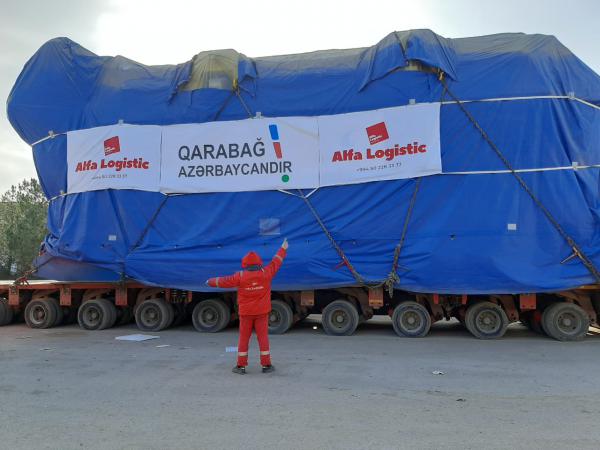 21 ədəd 302 tonluq mühərriklərin, 7 ədəd 100 tonluq transformatorların və 21 ədəd 77 tonluq generatorların daşınması Sənqəçal Elektrik Stansiyası – Qobu Elektrik Stansiyası