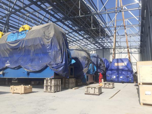 21 ədəd 302 tonluq mühərriklərin, 7 ədəd 100 tonluq transformatorların və 21 ədəd 77 tonluq generatorların boşaldılması və montajı