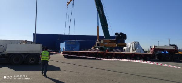 162 tonluq Generator və onun kompenentlərinin yüklənməsi və daşınması