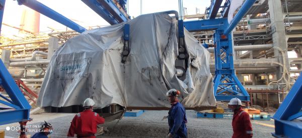 162 tonluq Generator və onun kompenentlərinin yüklənməsi və daşınması
